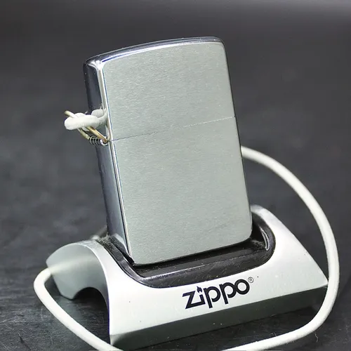 ZIPPO DÂY ĐEO XƯA  1987 - HÀNG XƯA THẬP NIÊN 80s _ CHỦ ĐỀ TRƠN BẢN