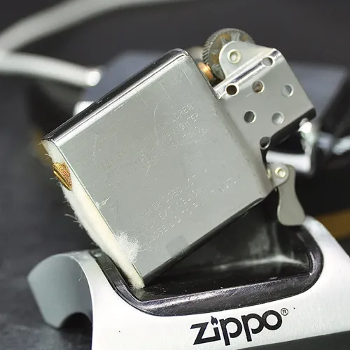 ZIPPO DÂY ĐEO XƯA  1987 - HÀNG XƯA THẬP NIÊN 80s _ CHỦ ĐỀ TRƠN BẢN