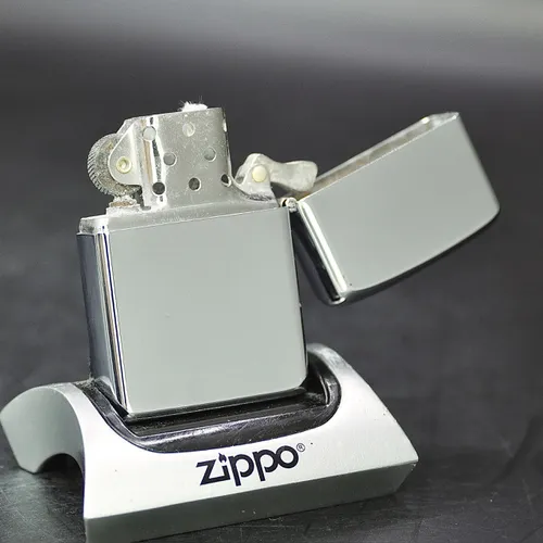 ZIPPO XƯA 1981 - HÀNG XƯA THẬP NIÊN 80s _ CHỦ ĐỀ TÀU CHIẾN RALEIGH LPD-1
