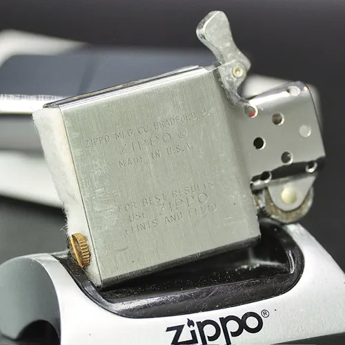 ZIPPO XƯA 1981 - HÀNG XƯA THẬP NIÊN 80s _ CHỦ ĐỀ TÀU CHIẾN RALEIGH LPD-1