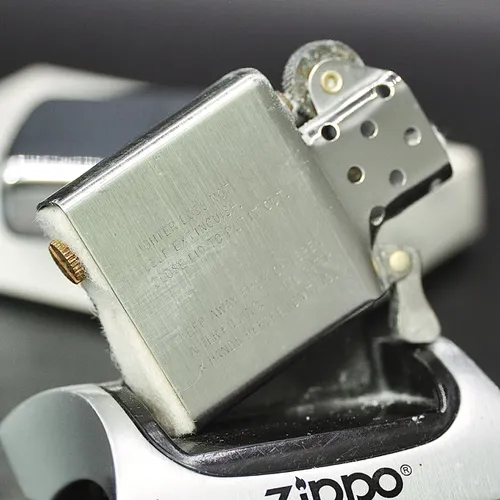 ZIPPO XƯA 1981 - HÀNG XƯA THẬP NIÊN 80s _ CHỦ ĐỀ TÀU CHIẾN RALEIGH LPD-1