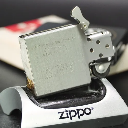 ZIPPO XƯA 1982 - HÀNG XƯA THẬP NIÊN 80s _ CHỦ ĐỀ TÀU CHIẾN KENNEDY CV-67