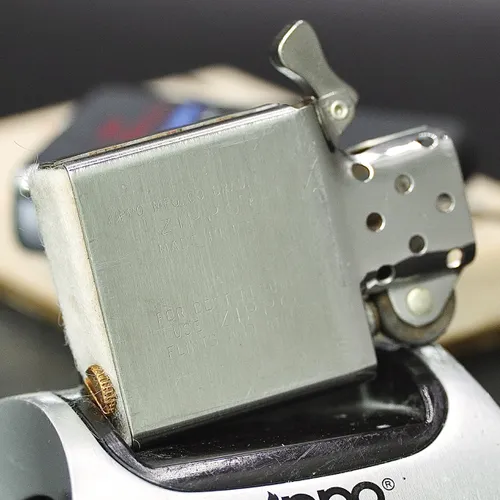 ZIPPO XƯA 1976 - HÀNG XƯA THẬP NIÊN 70s _ CHỦ ĐỀ TÀU CHIẾN KALAMAZOO AOR-6