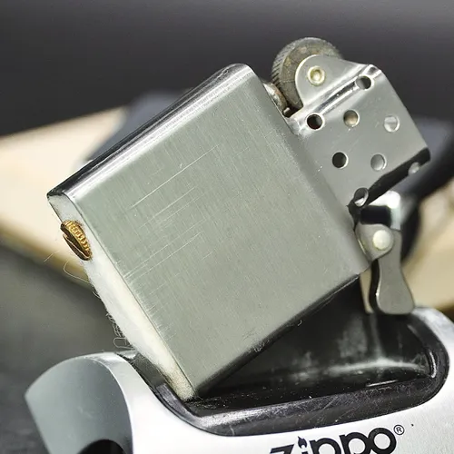 ZIPPO XƯA 1976 - HÀNG XƯA THẬP NIÊN 70s _ CHỦ ĐỀ TÀU CHIẾN KALAMAZOO AOR-6