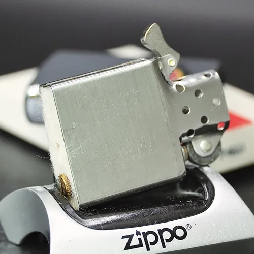 ZIPPO XƯA 1979 - HÀNG XƯA THẬP NIÊN 70s _ CHỦ ĐỀ TÀU CHIẾN SANTA BARBARA