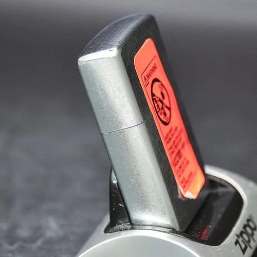 ZIPPO XƯA 2000 - HÀNG XƯA 2000s _ CHỦ ĐỀ WIND PROOF