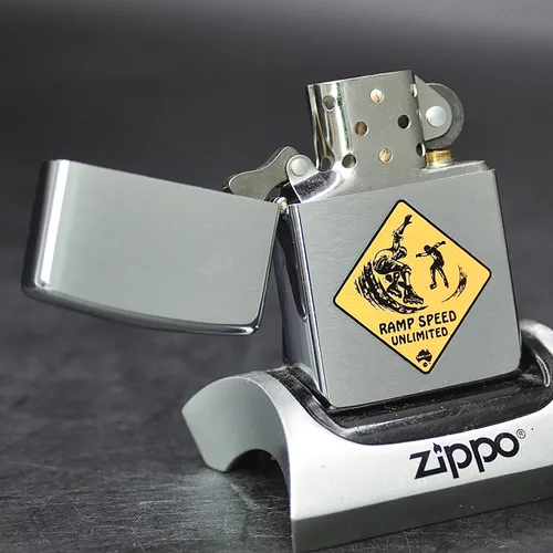 ZIPPO XƯA 2000 - HÀNG XƯA 2000s _ CHỦ ĐỀ BIỂN BÁO RAMP SPEED UNLIMITED