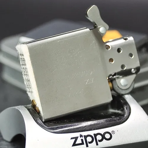 ZIPPO XƯA 1999 - HÀNG XƯA THẬP NIÊN 90s _ CHỦ ĐỀ BIỂN BÁO KANGAROOS