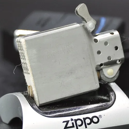 ZIPPO XƯA 1992 - HÀNG XƯA THẬP NIÊN 90s _ CHỦ ĐỀ TÀU CHIẾN H.M.C.S MONTREAL