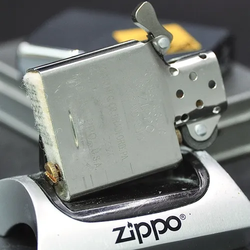 ZIPPO XƯA 2000 - HÀNG XƯA THẬP NIÊN 2000s _ CHỦ ĐỀ BIỂN BÁO HEAVY SURF