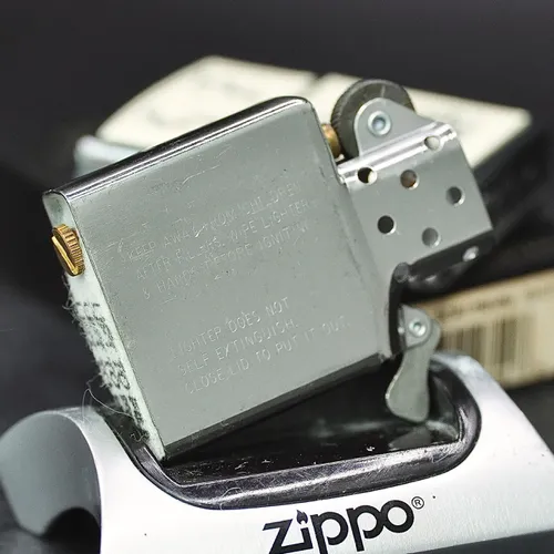 ZIPPO XƯA 1995 - HÀNG XƯA THẬP NIÊN 90s _ CHỦ ĐỀ THUẬN BUỒM