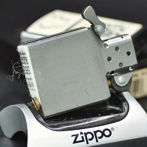 ZIPPO XƯA 1995 - HÀNG XƯA THẬP NIÊN 90s _ CHỦ ĐỀ THUẬN BUỒM