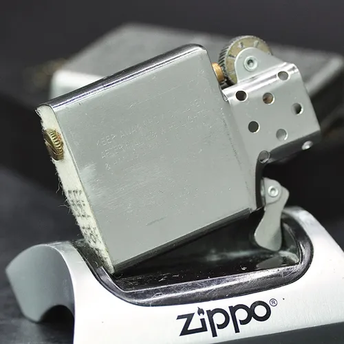 ZIPPO XƯA 1993 - HÀNG XƯA THẬP NIÊN 90s _ CHỦ ĐỀ NỮ THẦN TỰ DO