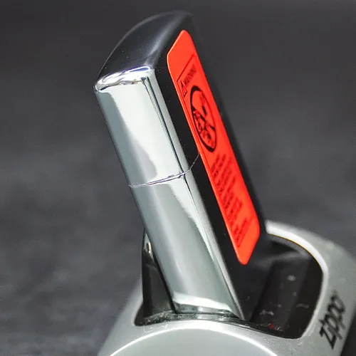 ZIPPO XƯA 2000- HÀNG XƯA 2000s _ CHỦ ĐỀ GEOMATRIC MAZE