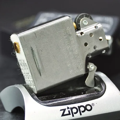 ZIPPO XƯA 2000- HÀNG XƯA 2000s _ CHỦ ĐỀ VENTIAN MARLBORO