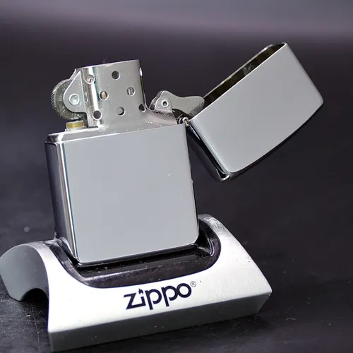 ZIPPO XƯA 1996 - HÀNG XƯA THẬP NIÊN 90s _ CHỦ ĐỀ WILD WEST BULL