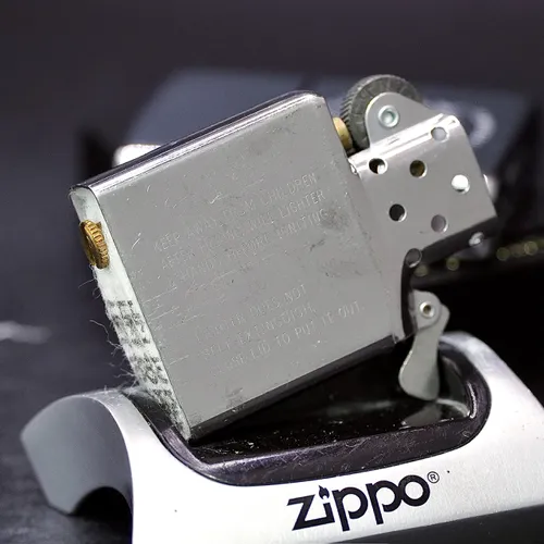 ZIPPO XƯA 1995 - HÀNG XƯA THẬP NIÊN 90s _ CHỦ ĐỀ BỘ QUỐC PHÒNG CÁC NƯỚC LATINH