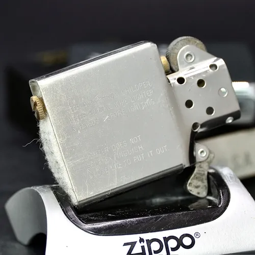 ZIPPO XƯA 1995 - HÀNG XƯA THẬP NIÊN 90s _ CHỦ ĐỀ COWBOY