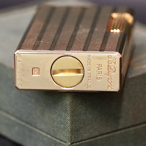 S.T. Dupont Bọc Vàng Hàng Xưa ( Vẻ đẹp vượt thời gian từ thập niên 1960s )