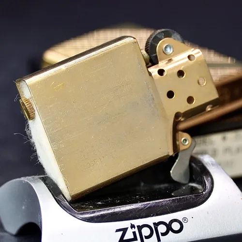 ZIPPO XƯA 1992 - HÀNG XƯA THẬP NIÊN 90s _ CHỦ ĐỀ GOLDPLATES VÂN CHÉO