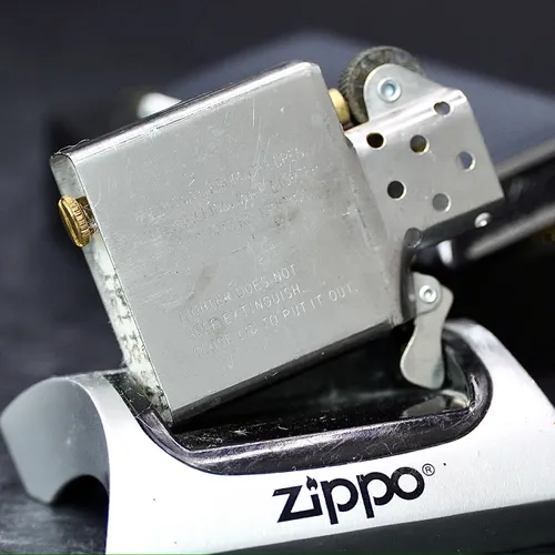 ZIPPO XƯA 1994 - HÀNG XƯA THẬP NIÊN 90s _ CHỦ ĐỀ TRUNG ĐOÀN CÔNG BINH PHÁP