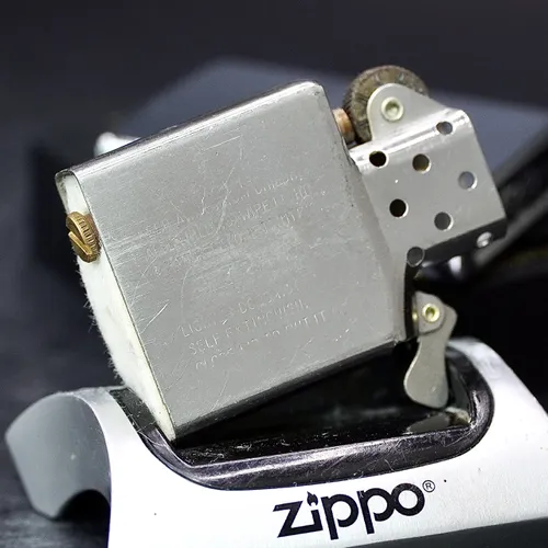 ZIPPO XƯA 1992 - HÀNG XƯA THẬP NIÊN 90s _ CHỦ ĐỀ COLORFUL ZIPPO LOGO