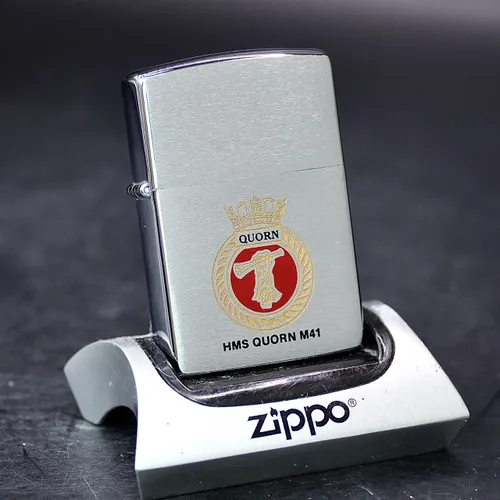ZIPPO XƯA 1991 - HÀNG XƯA THẬP NIÊN 90s _ CHỦ ĐỀ LOGO TÀU CHIẾN HMS QUORN M41