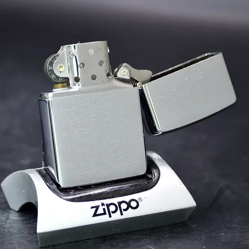 ZIPPO XƯA 1993 - HÀNG XƯA THẬP NIÊN 90s _ CHỦ ĐỀ RODEO EMBLEM