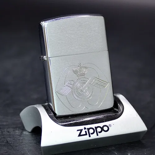 ZIPPO XƯA 1989 - HÀNG XƯA THẬP NIÊN 80s _ CHỦ ĐỀ QUÂN ĐỘI HẬU CẦN HÀ LAN