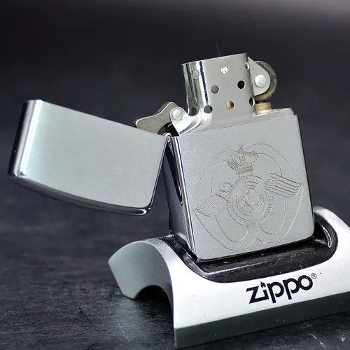 ZIPPO XƯA 1989 - HÀNG XƯA THẬP NIÊN 80s _ CHỦ ĐỀ QUÂN ĐỘI HẬU CẦN HÀ LAN