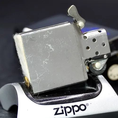 ZIPPO XƯA 1990 - HÀNG XƯA THẬP NIÊN 90s _ CHỦ ĐỀ TÀU HẬU CẦN CỠ LỚN QUÂN ĐỘI ANH