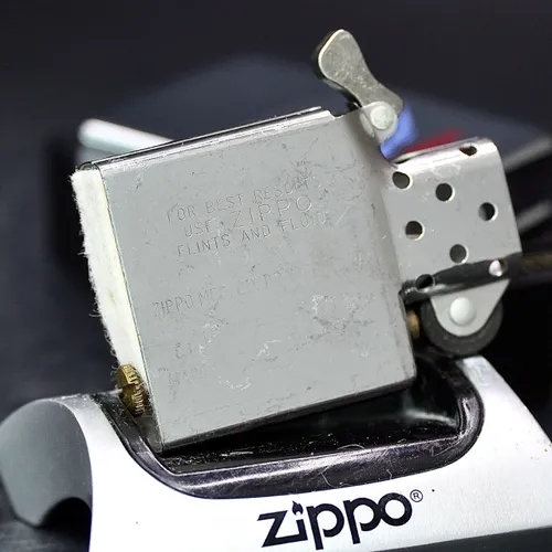 ZIPPO XƯA 1991 - HÀNG XƯA THẬP NIÊN 90s _ CHỦ ĐỀ TÀU CHIẾN FORRESTAL AVT-59