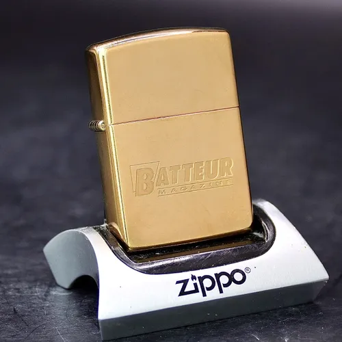 ZIPPO XƯA 32-91  - HÀNG XƯA THẬP NIÊN 90s _ CHỦ ĐỀ BATTEUR MAGAZINE