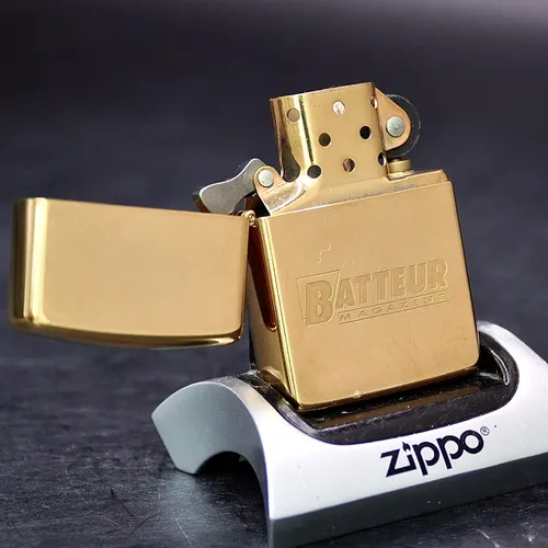 ZIPPO XƯA 32-91  - HÀNG XƯA THẬP NIÊN 90s _ CHỦ ĐỀ BATTEUR MAGAZINE