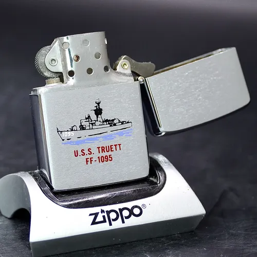 ZIPPO XƯA 1984  - HÀNG XƯA THẬP NIÊN 80s _ CHỦ ĐỀ TÀU CHIẾN TRUETT FF-1095