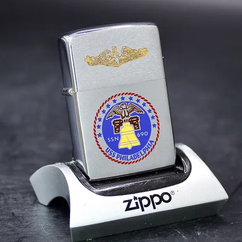 ZIPPO XƯA 1975  - HÀNG XƯA THẬP NIÊN 70s _ CHỦ ĐỀ LOGO TÀU NGẦM SSN-690