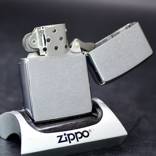 ZIPPO XƯA 1975  - HÀNG XƯA THẬP NIÊN 70s _ CHỦ ĐỀ LOGO TÀU NGẦM SSN-690