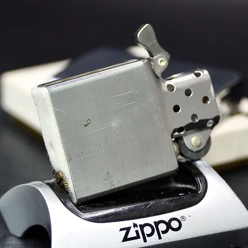 ZIPPO XƯA 1975  - HÀNG XƯA THẬP NIÊN 70s _ CHỦ ĐỀ LOGO TÀU NGẦM SSN-690