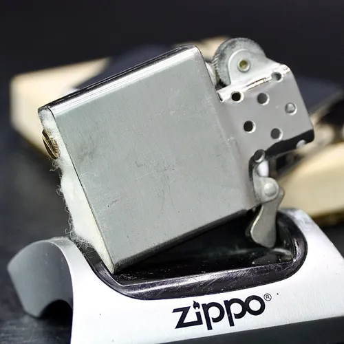 ZIPPO XƯA 1974  - HÀNG XƯA THẬP NIÊN 70s _ CHỦ ĐỀ LOGO CĂN CỨ HẢI QUÂN MỸ