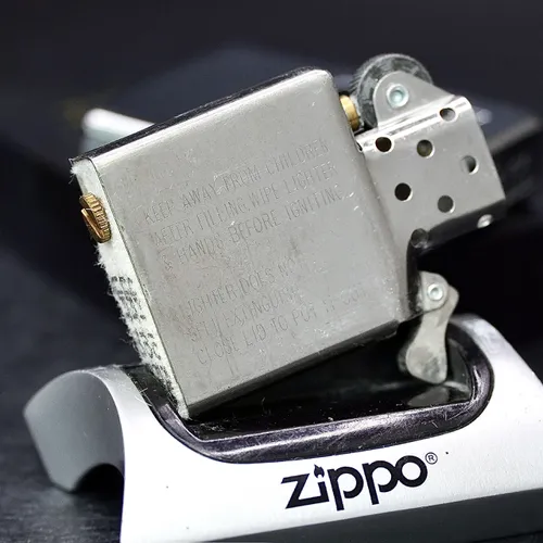 ZIPPO XƯA 1998 - HÀNG XƯA THẬP NIÊN 90s _ CHỦ ĐỀ PHI ĐOÀN JOLLY ROGERS