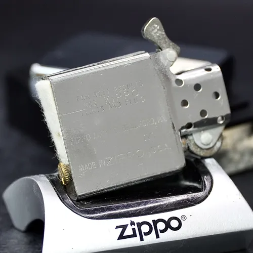 ZIPPO XƯA 1988 - HÀNG XƯA THẬP NIÊN 80s _ CHỦ ĐỀ I LOVE LA