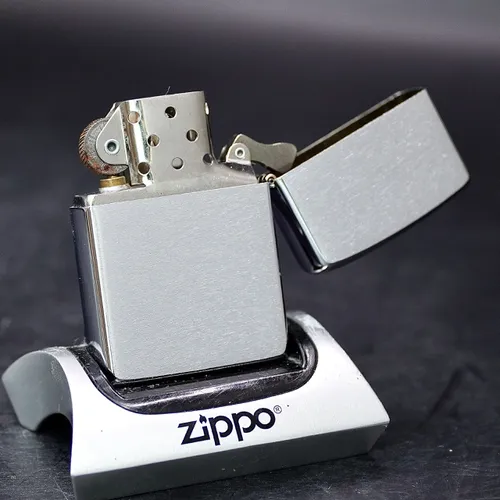 ZIPPO XƯA 1998 - HÀNG XƯA THẬP NIÊN 90s _ CHỦ ĐỀ QUẢNG CÁO HÃNG
