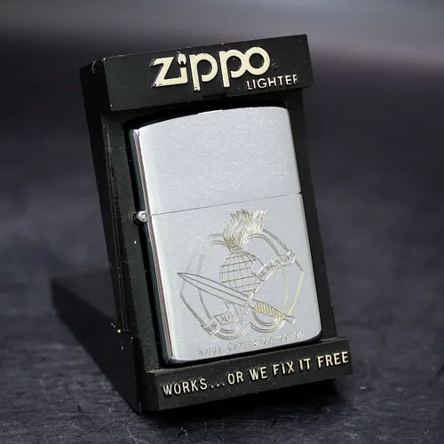 ZIPPO XƯA 1989 - HÀNG XƯA THẬP NIÊN 80s _ CHỦ ĐỀ LỤC QUÂN HOÀNG GIA HÀ LAN