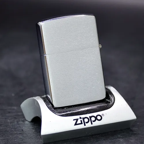 ZIPPO XƯA 1989 - HÀNG XƯA THẬP NIÊN 80s _ CHỦ ĐỀ LỤC QUÂN HOÀNG GIA HÀ LAN