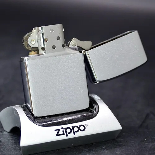ZIPPO XƯA 1989 - HÀNG XƯA THẬP NIÊN 80s _ CHỦ ĐỀ LỤC QUÂN HOÀNG GIA HÀ LAN