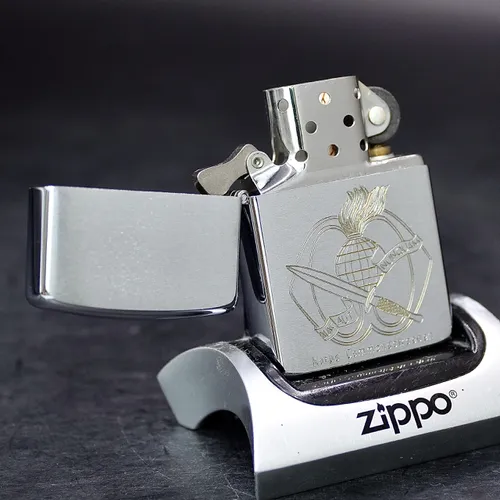 ZIPPO XƯA 1989 - HÀNG XƯA THẬP NIÊN 80s _ CHỦ ĐỀ LỤC QUÂN HOÀNG GIA HÀ LAN