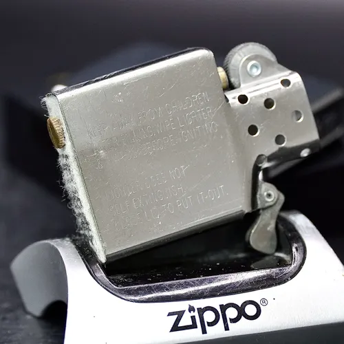 ZIPPO XƯA 1998 - HÀNG XƯA THẬP NIÊN 90s _ CHỦ ĐỀ TÀU CHIẾN BATAAN LHD-5