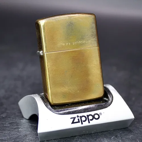 ZIPPO XƯA 32-88 - HÀNG XƯA THẬP NIÊN 80s _ CHỦ ĐỀ NGUYÊN BẢN