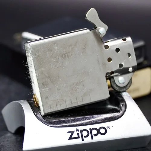 ZIPPO XƯA 2000 - HÀNG XƯA 2000s _ CHỦ ĐỀ BUDWEISER