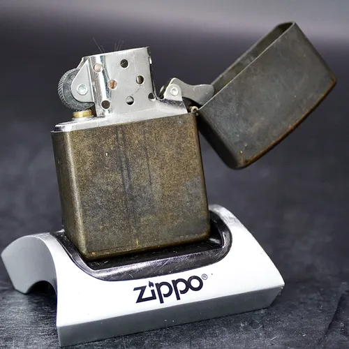 ZIPPO XƯA 2000 - HÀNG XƯA 2000s _ CHỦ ĐỀ ĐỒNG ZIN TRƠN BẢN